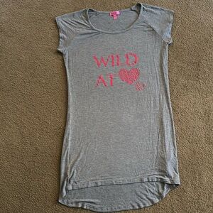 Betsy Johnson night shirt